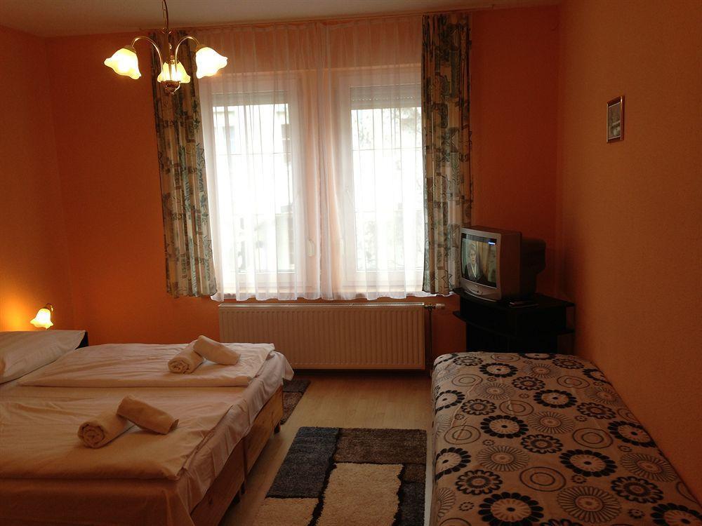 Astoria Panzio Bed & Breakfast Hévíz Exterior foto